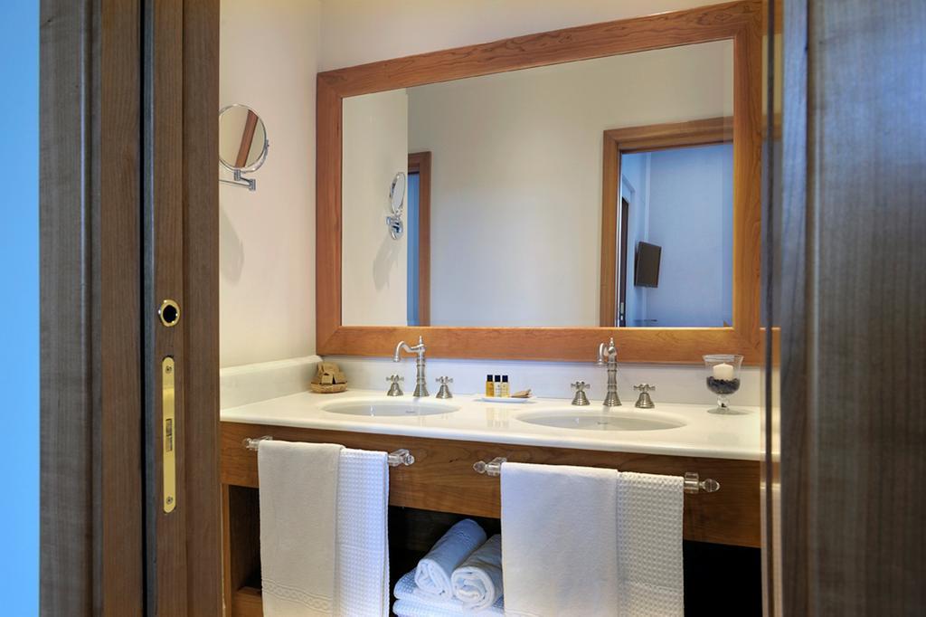 Dea Suite Roma Room photo